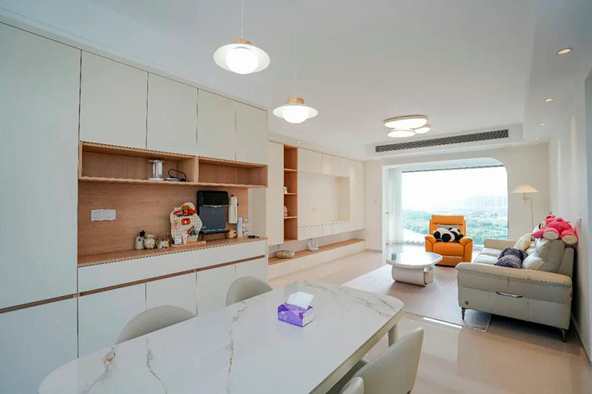 誰說極簡(jiǎn)=冷冰冰？這個(gè)家把溫暖和高級(jí)感玩明白了